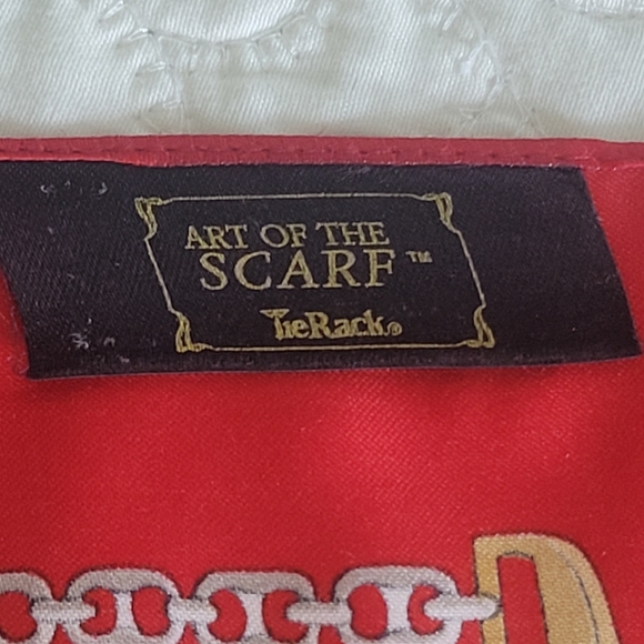 MADE IN ITALY VINTAGE ART OF SCARF  34X35 IN EXCELLENT CONDITION - Picture 5 of 6